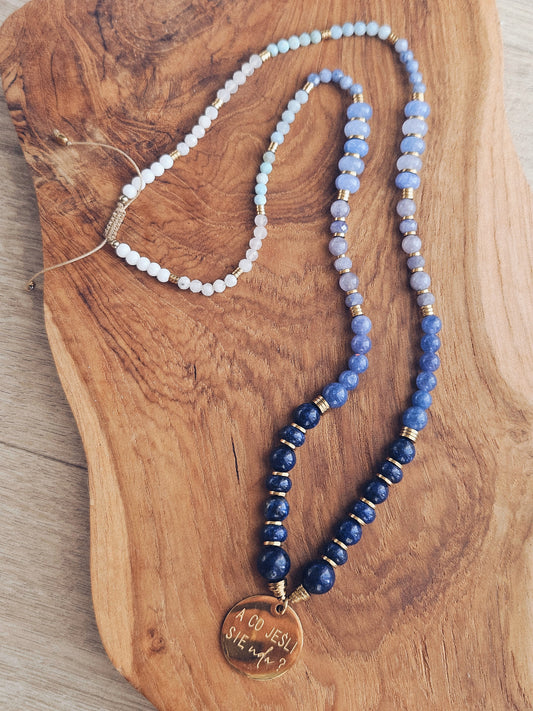 Naszyjnik z Kamieni Naturalnych: Lapis Lazuli, Akwamaryn, Amazonit, Larimar, Niebieski Chalcedon z Zawieszką „A co, jeśli się uda?”